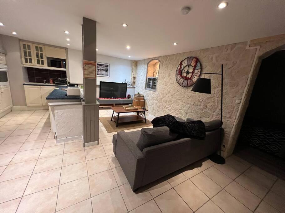Les 4 Chenes - T2 Refait A Neuf Apartamento Le Pont-de-Beauvoisin Exterior foto